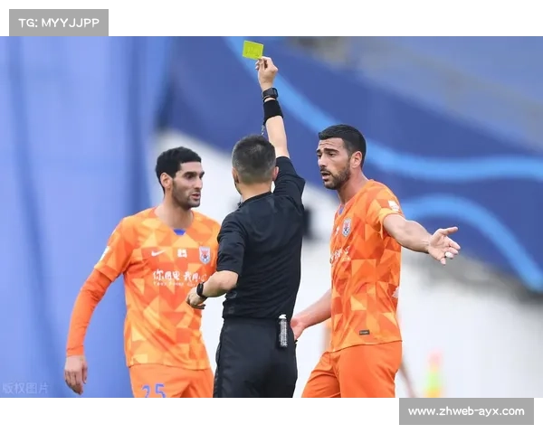 白大拿支持琼斯DQ判决 直言裁判判罚不公 白大拿支持琼斯DQ判决 直言裁判判罚不公